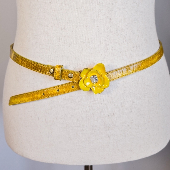 B-Low the Belt Skinny Leather Yellow Flower Metal Rhinestone Buckle Size Large - Picture 1 of 10